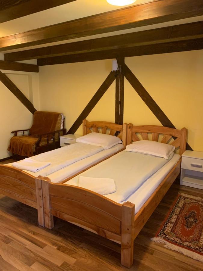 Casa Lenke Hotel Săcele Eksteriør billede